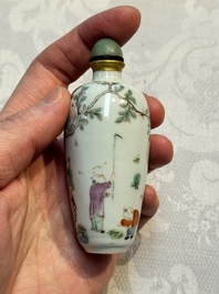 Two Chinese famille rose snuff bottles, Jiaqing and Tongzhi mark, 19th C.