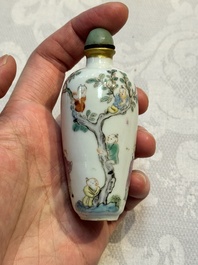 Two Chinese famille rose snuff bottles, Jiaqing and Tongzhi mark, 19th C.