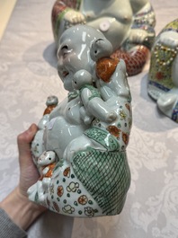 Three Chinese famille rose Milefo Buddhas, Zhu Mao Ji 朱茂記造 marks, 20th C.