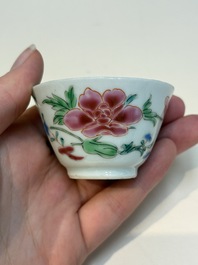 A collection of 28 Chinese famille rose wares, 18th C. and later