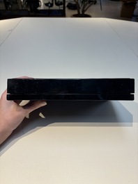 A set of eight Chinese 'Yu Zhi Min Sheng Zai Qin Shi 御製民生在勤詩' ink cakes with a gilt-lacquered 'dragon' box, Hu Kaiwen 胡開文 mark, 20th C.