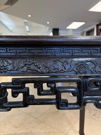 A Chinese marble-topped hongmu console table, 19/20th C.