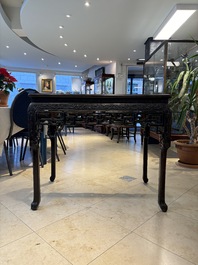 A Chinese marble-topped hongmu console table, 19/20th C.