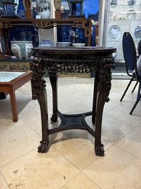 A large Chinese hongmu stand, 19th C.