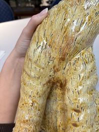 A rare Korean porcelain model of a seated tiger, Joseon, 18/19th C.