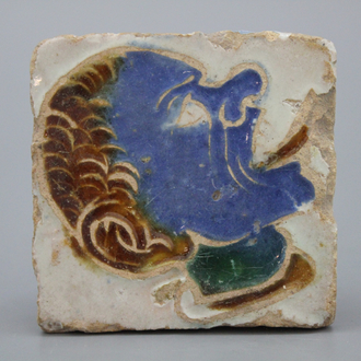 A Spanish olambrilla tile, Seville, first half 16th C.