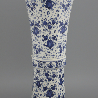 Très grand vase en faïence de Delft, bleu et blanc, 18e 