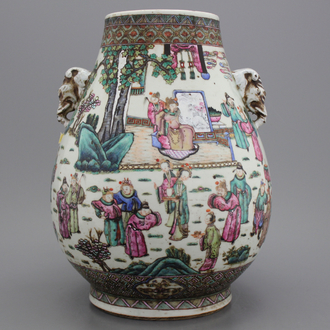 Vase superbe avec anses de forme d'éléphants en porcelaine chinoise, famille rose, 19e