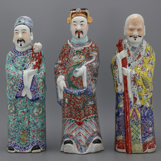 Lot de 3 figures des 'Immortels' en porcelaine de Chine, 19e