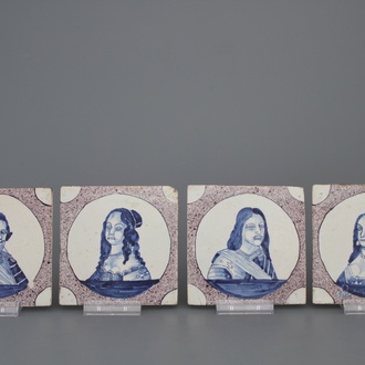 Lot de 4 carreaux en faïence de Delft, décor portrait royal, fin 17e