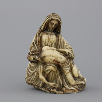 Sculpture d'une pietà en albâtre, 16e-17e