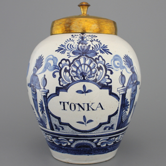 A Dutch Delft blue and white tobacco jar with native Americans, "Tonka", 18th C.