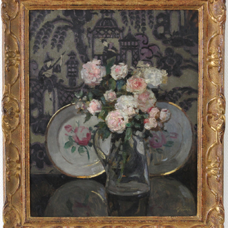 Jules Alexandre Grün (1868-1934), "Nature morte avec fleurs et papier peint avec chinoiserie"