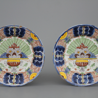 A pair of small Dutch Delft polychrome "peacock's tail" plates, 18th C.