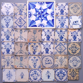 Collection de 36 carreaux en faïence de Delft, bleu et blanc, 17e-18e