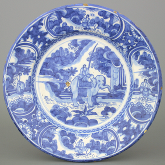 Plat en faïence de Delft, bleu et blanc avec chinoiserie, style "Kraak", décor éléphant, 17e