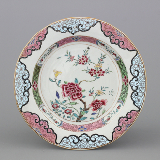 A Chinese porcelain famille rose plate, 18th C.