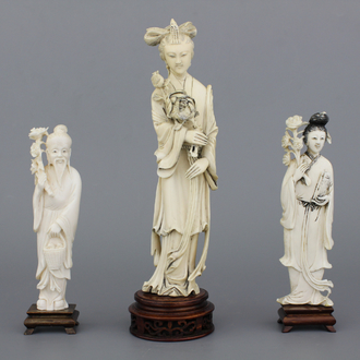 A group of 3 Chinese carved ivory figures, 19/20th C.