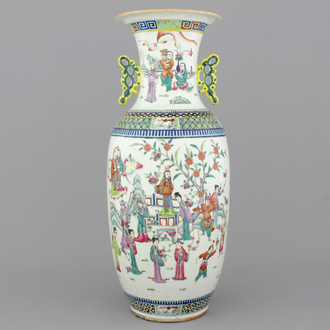 Grand vase en porcelaine de Chine à décor de scènes de jardin, 19e