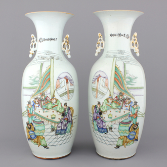 A pair of Chinese porcelain vases with palace interior scenes, 19/20th C.