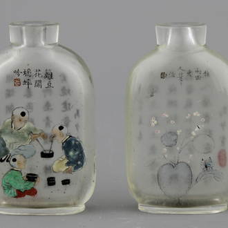 Two Chinese reverse painted glass snuff bottles, 19/20th C.