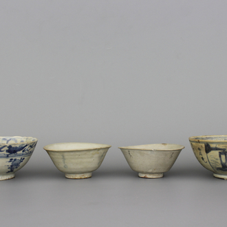 Lot de 4 bols en porcelaine de Chine en provenance du Hatcher cargo, dynastie Ming