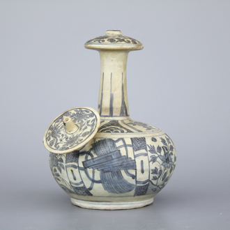 A Chinese porcelain blue and white Wan-Li Hatcher Cargo kendi, ca. 1643