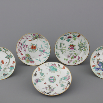 A set of 5 Chinese porcelain famille rose plates with various designs, 19th C.