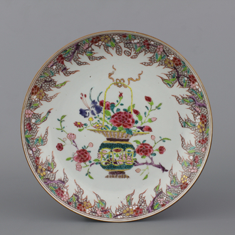 Bord in Chinees porselein, famille rose, Yongzhen, 18e eeuw
