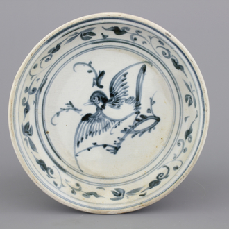 A Vietnamese Hoi An blue and white plate with a bird, 15th C.