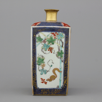 Boîte fine à thé en porcelaine de Chine, style Kakiemon, 18e