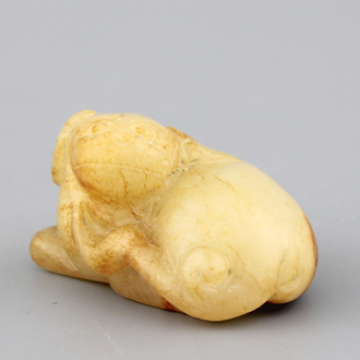 A yellow jade carving of a luduan, 19/20th C.