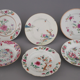 A collection of 6 Chinese famille rose porcelain plates, 18th C.