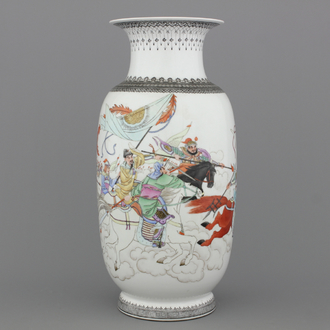 A fine Chinese porcelain vase with warriors, 20th C.