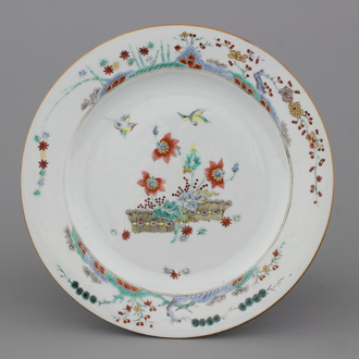 A fine Chinese porcelain Kakiemon style plate, Qianlong, 18th C.