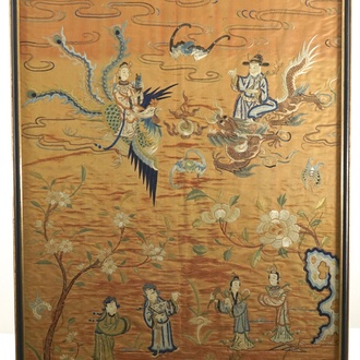Groot fijn fragment van Chinees zijden borduurwerk, 19e eeuw