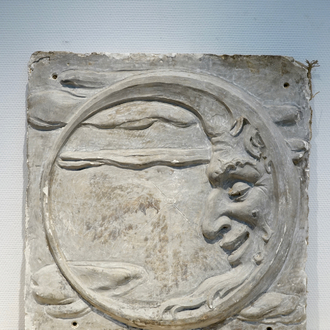 Een plaasteren model van een maan, Brouwerij De Halve Maan, 19/20e eeuw, Brugge