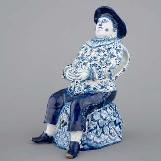 Een grote blauw-witte Delfts aardewerken "Bobbejak" tafelfontein, 18e eeuw