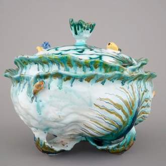 Terrine met deksel in Brussels aardewerk in de vorm van een kool, 18e eeuw