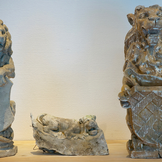 A set of three plaster casts of lions, 19/20th C., Bruges