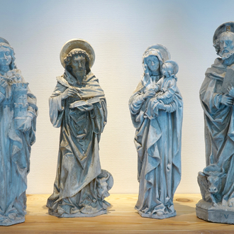 Een set van vier plaasteren religieuze figuren, waaronder de Heilige Barbara en Sint Tomas, 19/20e eeuw, Brugge