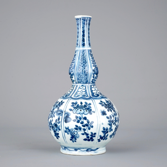 Un vase double gourde, époque Wan-Li, Dynastie Ming (1573-1619)