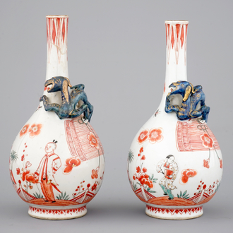A pair of Chinese Dutch-decorated kakiemon-style bottle vases, Kangxi, ca. 1700