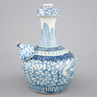 A rare Chinese blue and white kendi for the Indonesian market, 19th C.