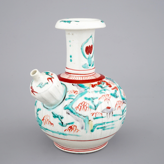 Un kendi en porcelaine de Japon, Kutani, 17ème