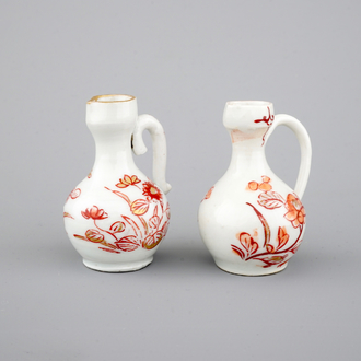 A rare pair of Japanese porcelain miniature doll house jugs, 18th C.