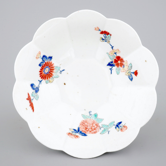 Un plat polylobé en porcelaine de Japon, Kakiemon, 17/18ème