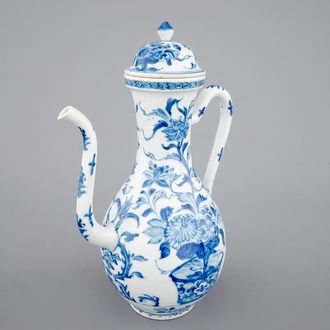 A tall Chinese blue and white ewer with cover, Kangxi, ca. 1700