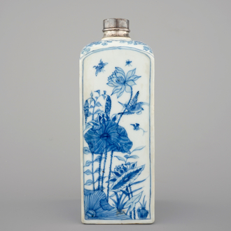 A blue and white Chinese porcelain silver-mounted VOC tea caddy, Kangxi, ca. 1700