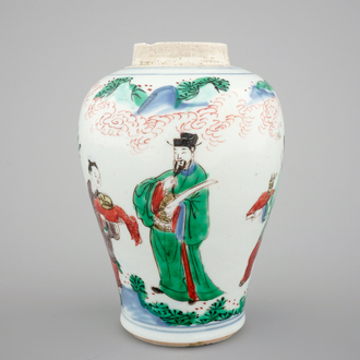 A Chinese wucai porcelain vase, Transitional period, 17th C.